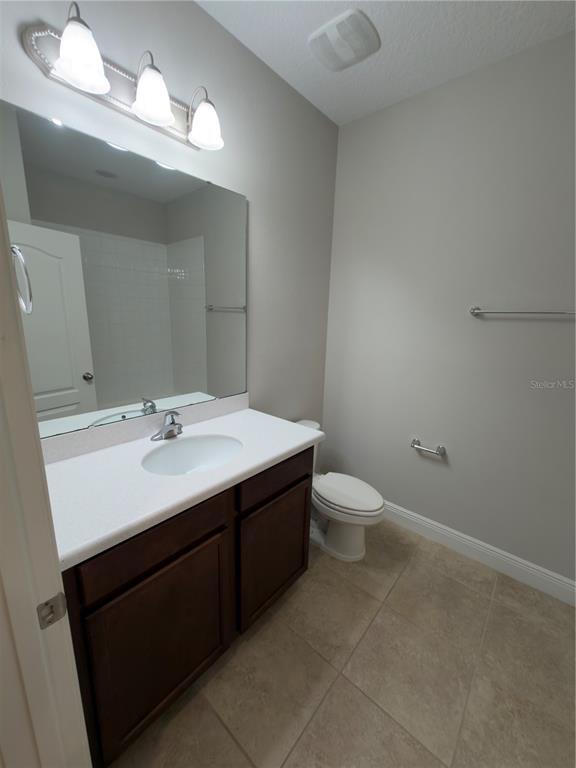 Building Photo - 15537 Honeybell Dr