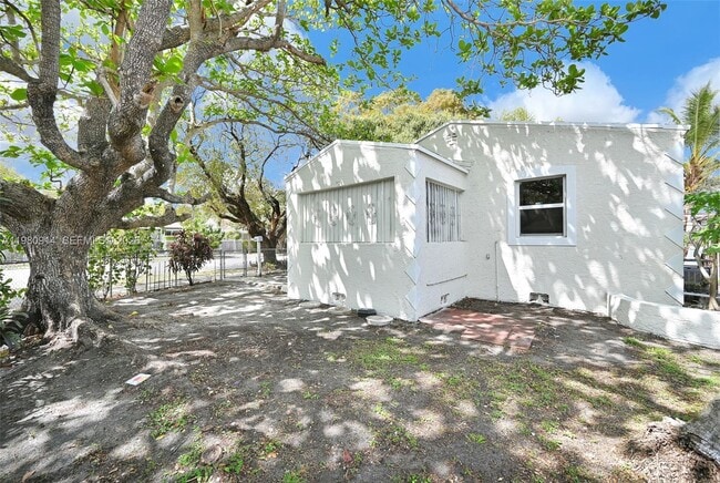 Building Photo - 299 NW 43rd St