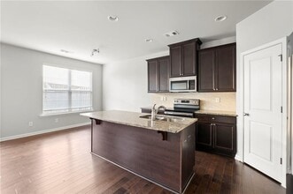 Building Photo - 2628 Stonekey Bend