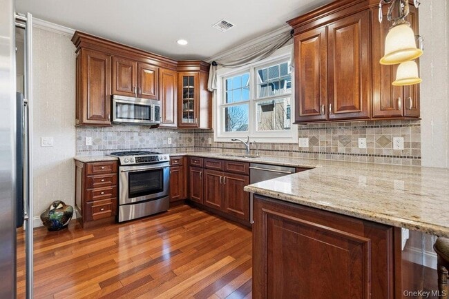 Building Photo - 336 Trotting Ln