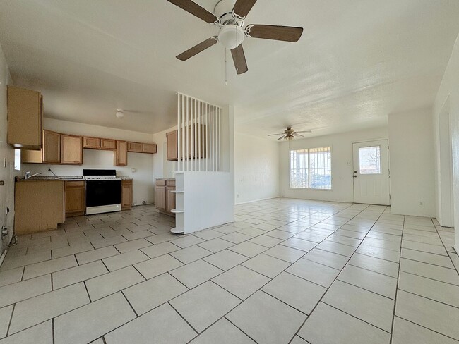 Building Photo - Northeast El Paso 3 Bed Refrig A/C