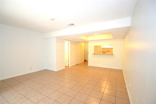 Building Photo - 1202 Southport Dr