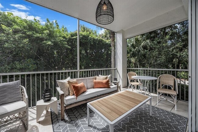 Building Photo - 700 Bentwater Cir