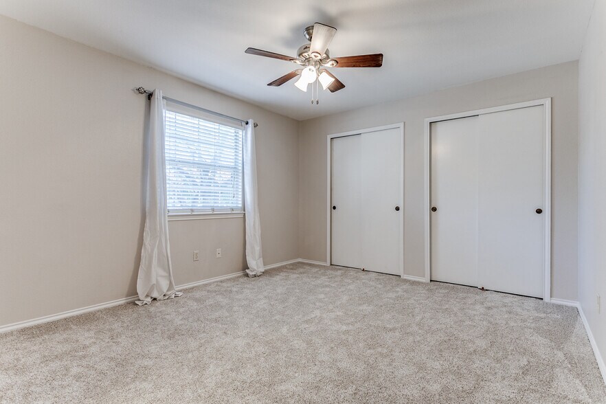 Building Photo - 8107 Rustic Park