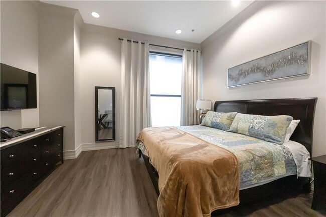 Building Photo - 3040 Peachtree Rd