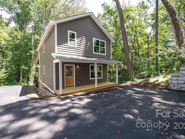 Building Photo - 10 Beryl Ct