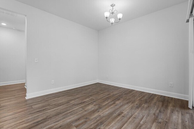 Building Photo - 413 Silver Anchor Dr