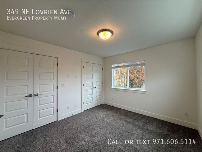 Building Photo - 349 NE Lovrien Ave
