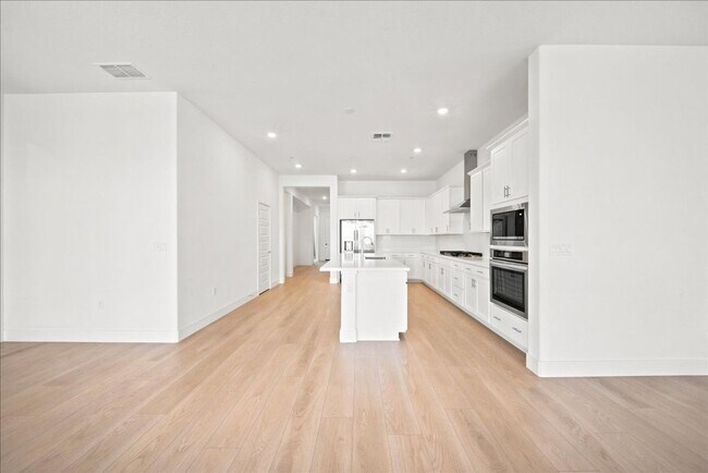 Building Photo - 12725 Parakeet Wy