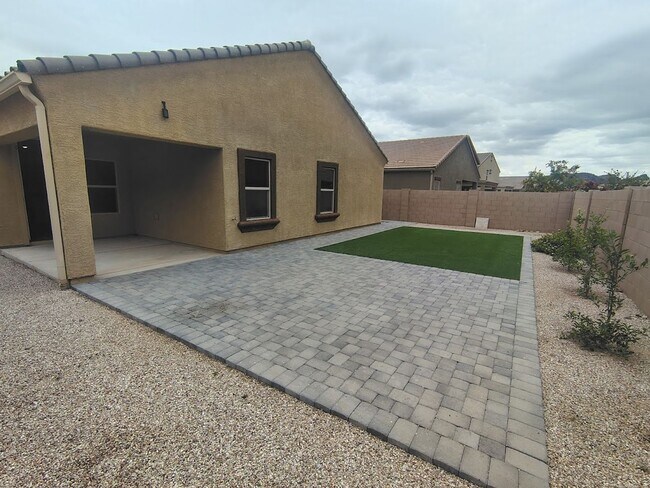 Building Photo - 10075 N Sand Sage Trail