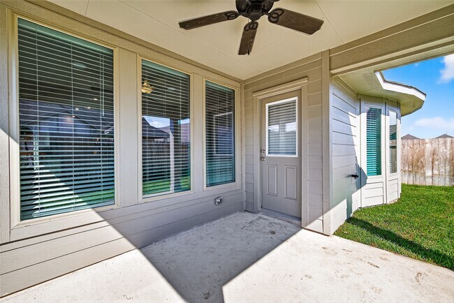 Building Photo - 8915 Field Daisy Ct