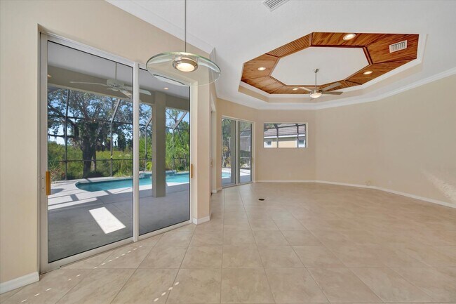 Building Photo - Lakewood Ranch Country Club Pool Home