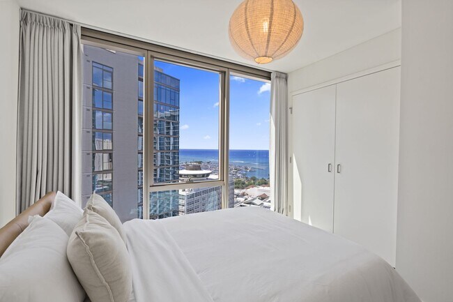 Building Photo - SKY ALA MOANA 3709 - 2 Bedroom & 2 Bathroom