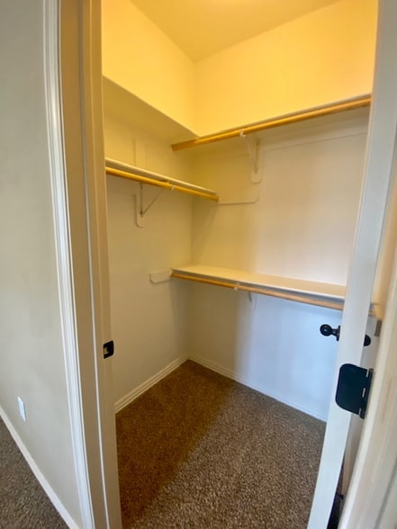 Building Photo - 1089 N Leverett Ave