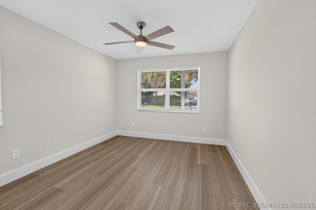 Building Photo - 1378 NW 13th Ct