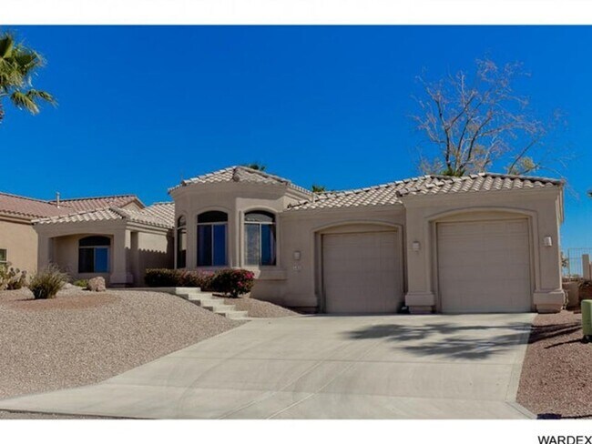 Building Photo - *REDUCED PRICE* Long Term - Unfurnished- Beautiful Golf Course Pool Home!!