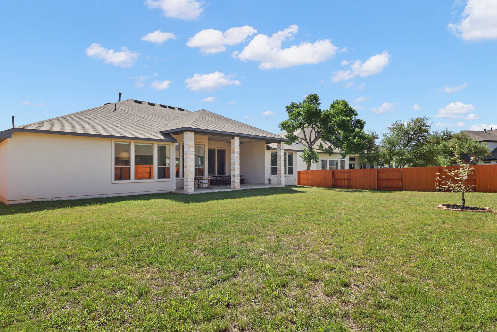 Building Photo - 299 Peakside Cir