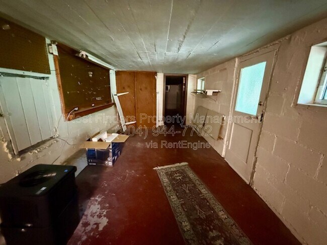 Building Photo - 5252 Rollins Ave