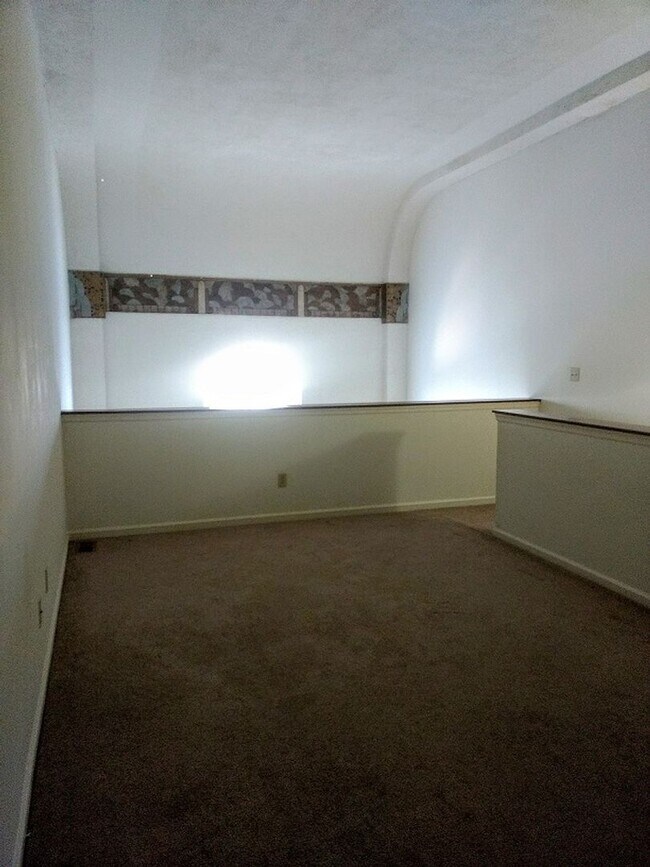 Building Photo - The Uptown Lofts 215