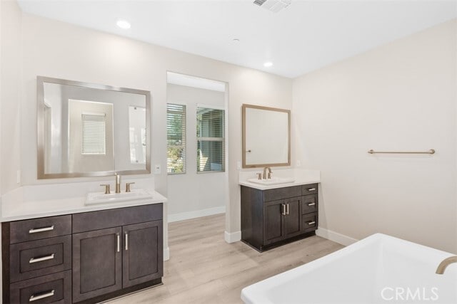 Building Photo - 395 Sawbuck