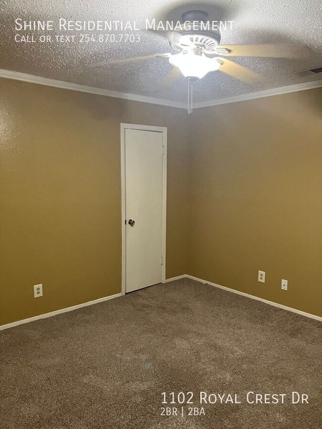 Building Photo - 1102 Royal Crest Dr