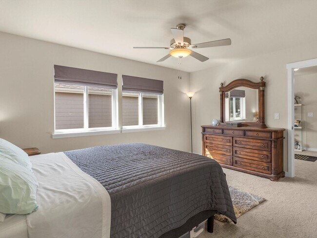 Building Photo - Modern Comfort & Style with A/C in Tumwate...