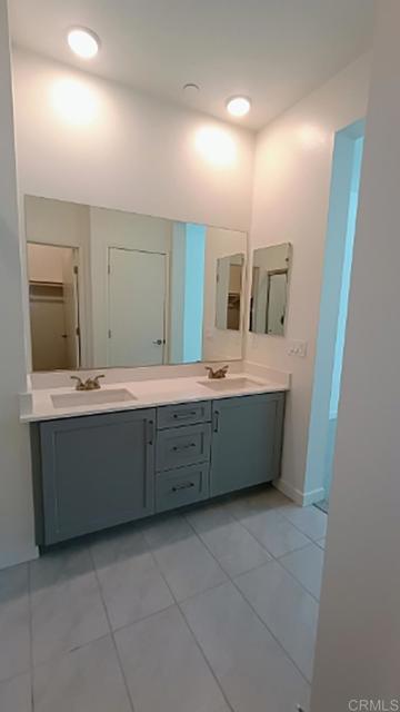 Building Photo - 5465 Seacliff Pl