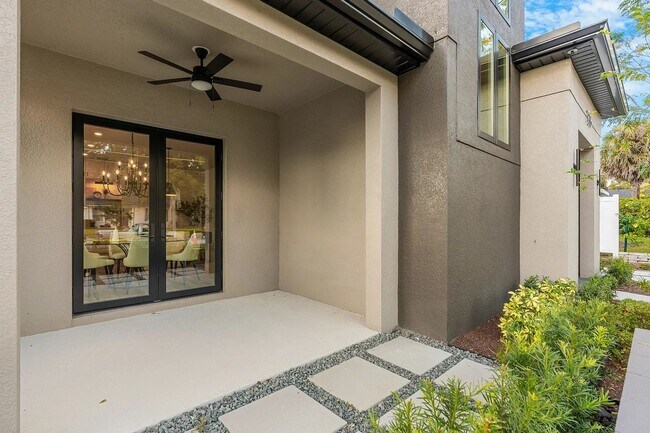 Building Photo - COLLEGE PARK EXECUTIVE HOME