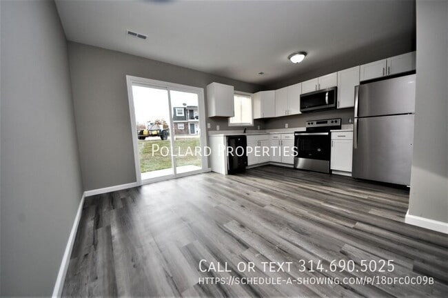 Building Photo - 210 Arlington Way