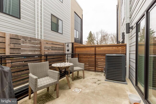 Building Photo - 1505 N Palethorp St