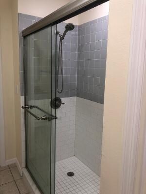 Building Photo - 304 Sherwood Pl