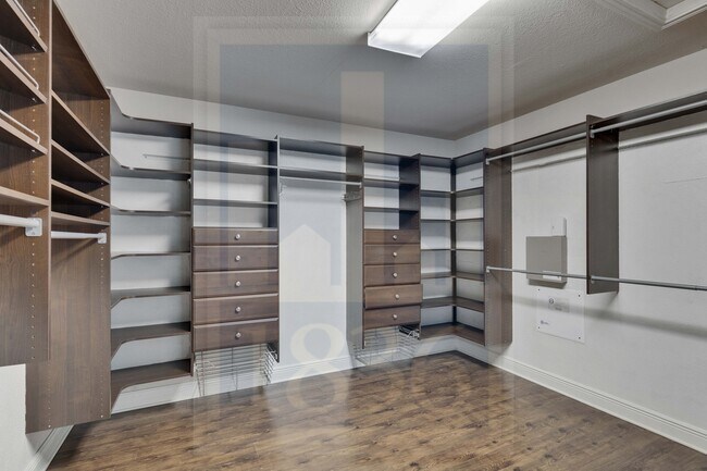 Building Photo - 11508 Staked Plains Dr