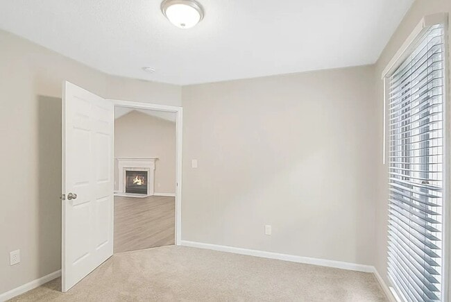 Building Photo - 1009 Stones Landing