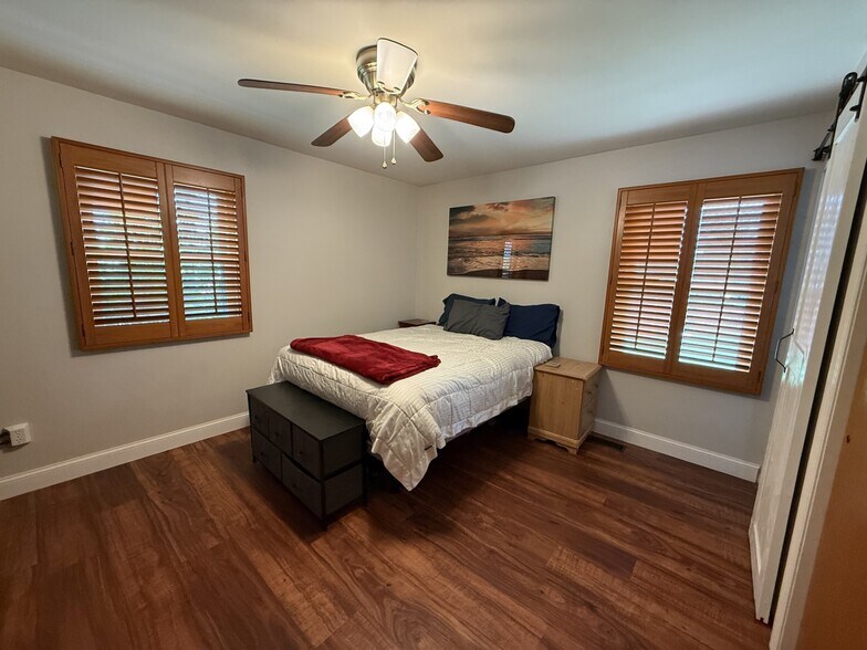Master Bedroom - 825 Washington Rd