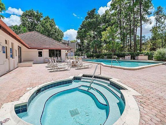 Building Photo - 8433 Forest Hills Dr
