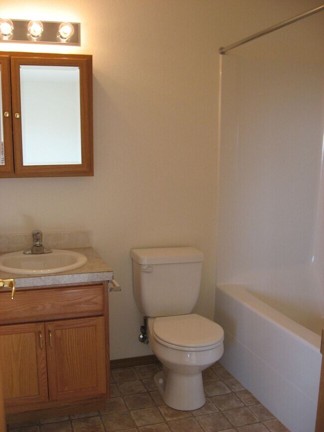 Building Photo - 1487 NW Elwha St