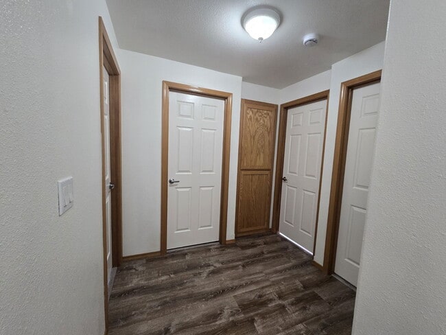 Building Photo - 324 Maylea Pl