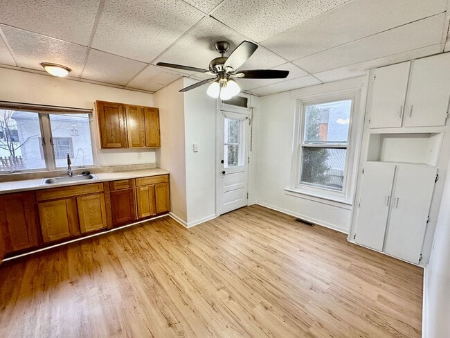 Building Photo - Cozy 3 bedroom home located in South Allentown, PA