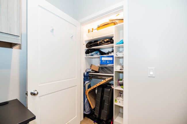 Building Photo - 150 W Superior St