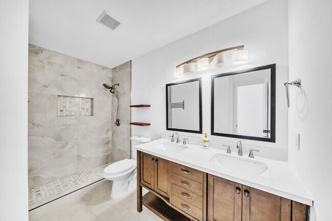 Building Photo - 4757 Sunny Palm Cir