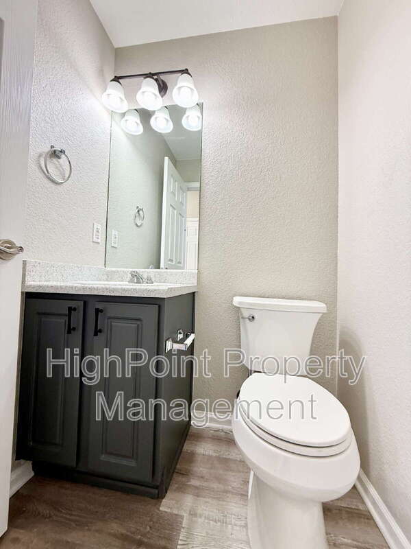 Building Photo - 14837 E 118th Ave