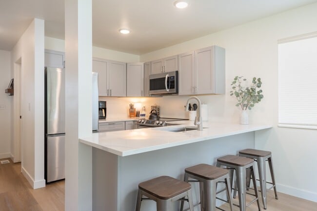 Building Photo - 1310 Mitchell St