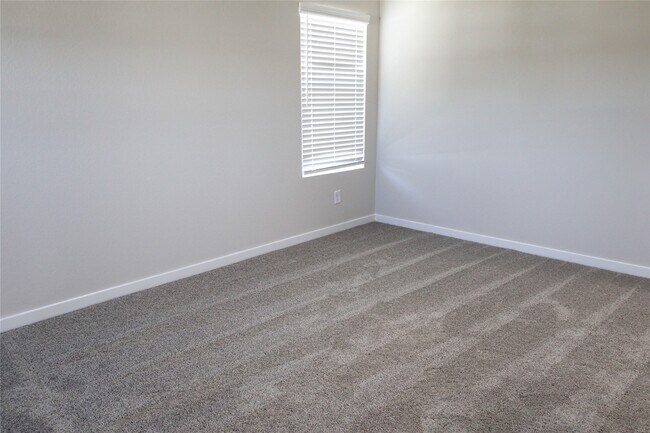 Building Photo - 247 Forest W St