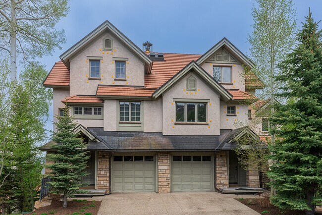 Building Photo - 100 Aspen Ridge Dr