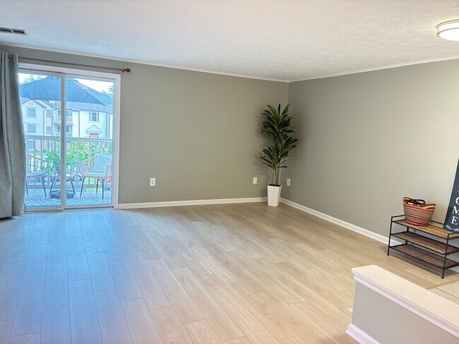Building Photo - 815 Stratford Way