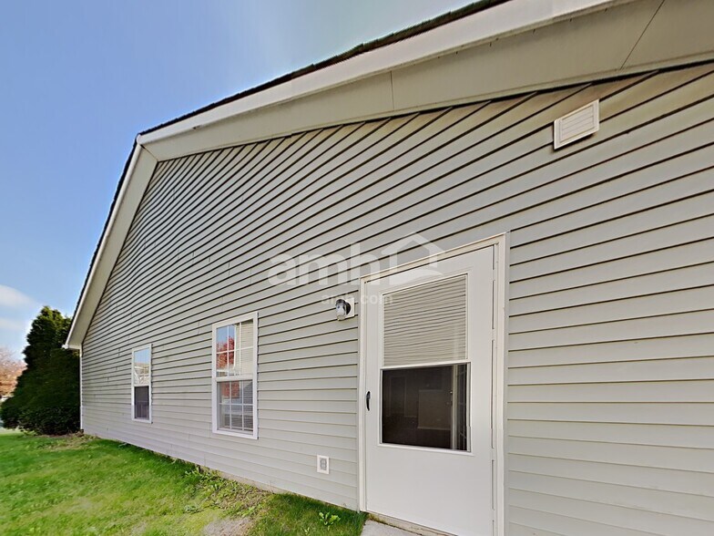 Building Photo - 14407 Banister Dr