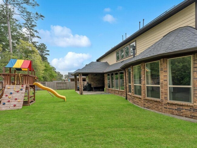 Building Photo - 34106 Mill Creek Way