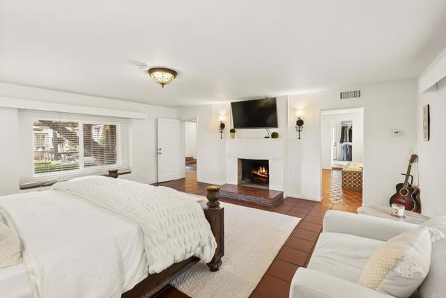 Building Photo - 6416 Lago Lindo