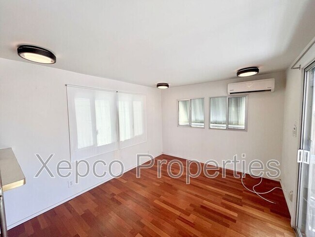 Building Photo - 134 Fondulac St