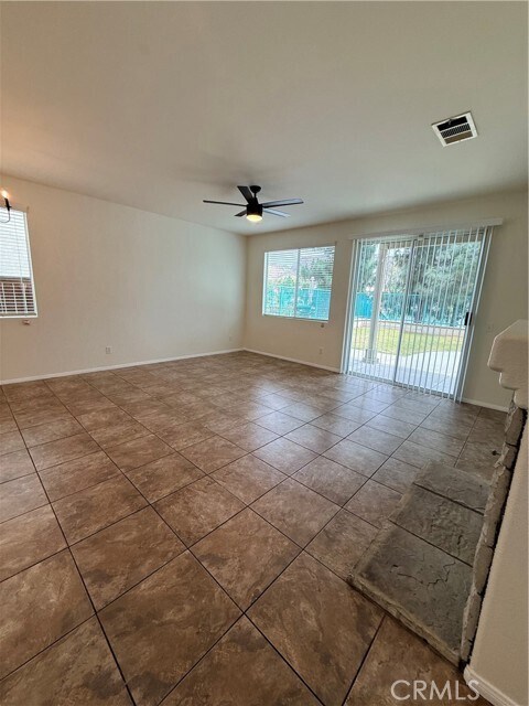 Building Photo - 25865 Lake Shore Ln